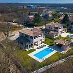 Villa Dora - Summer Escape With Private Pool *