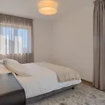 Dora - Summer Escape With Private Pool