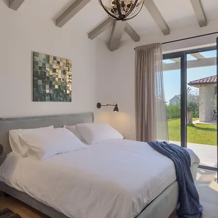 Dora - Summer Escape With Private Pool Вилла